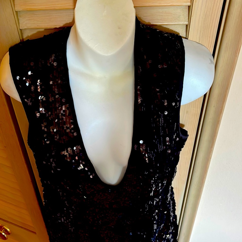 Forever 21 cocktail black sequence party dress. Size large